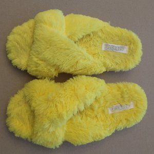 Women's Abound yellow fluffy slippers size M (7-8)